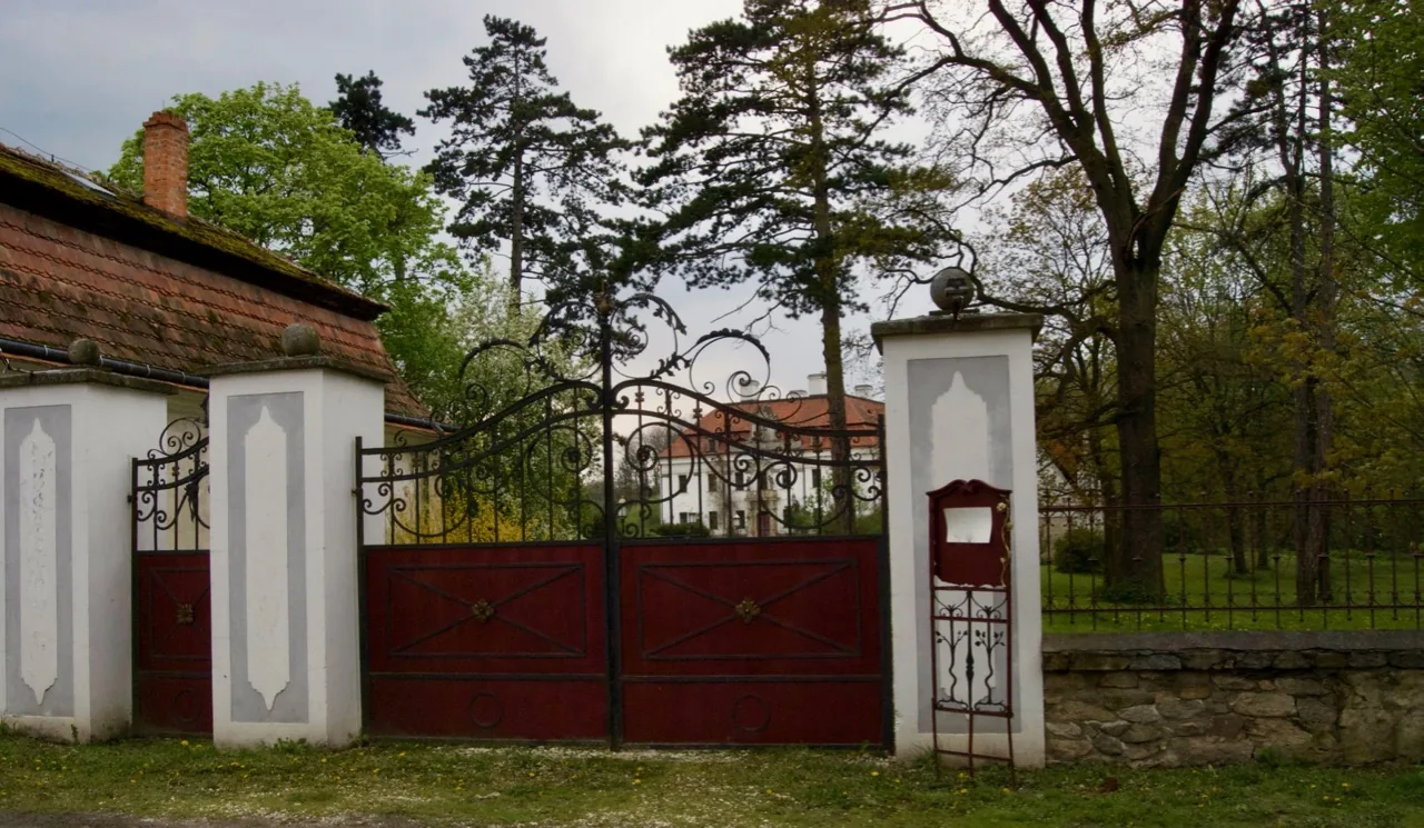 Miejsce 1 – Pałac w Kraskowie