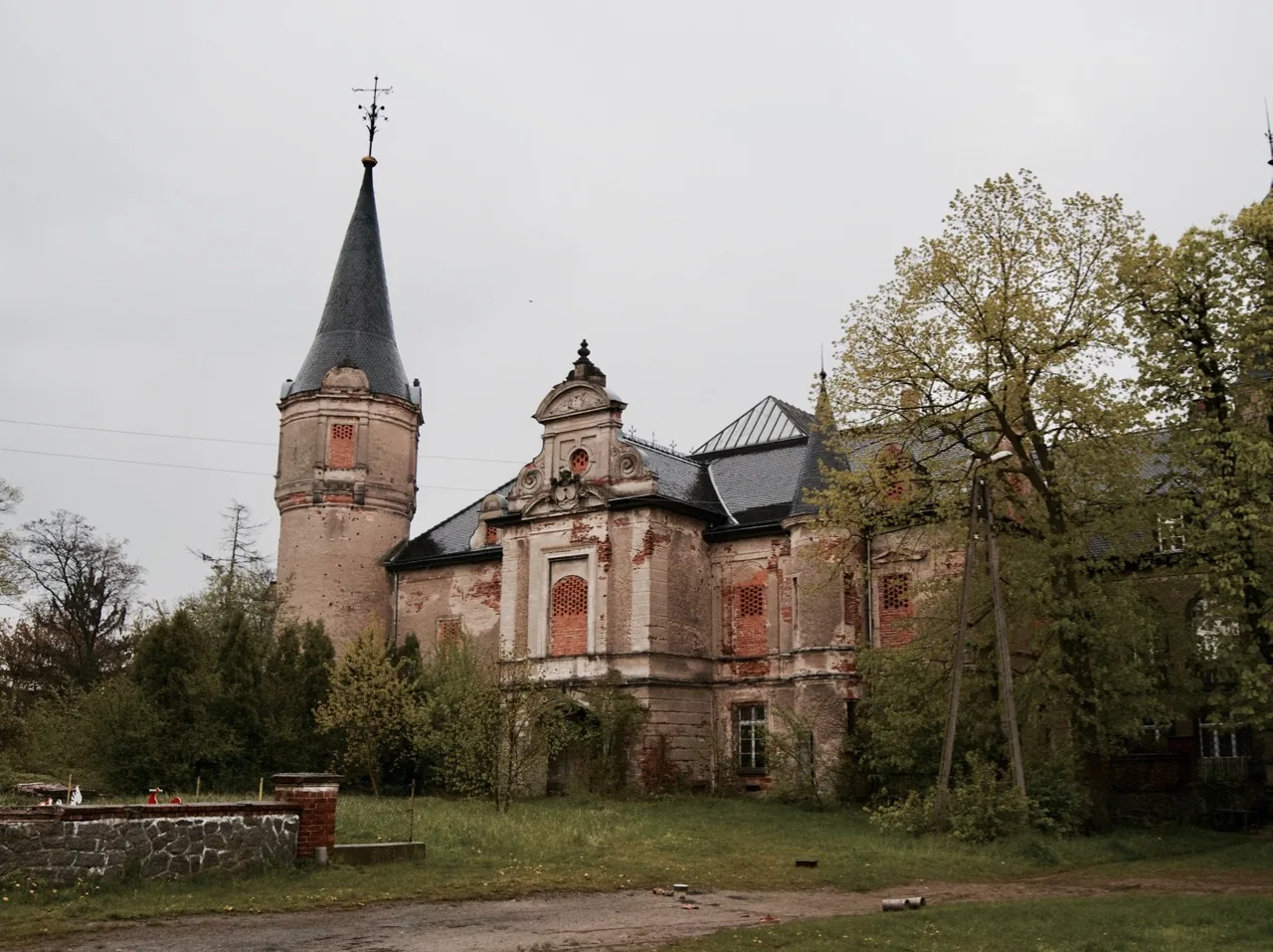 Miejsce 3 – Pałac w Wiśniowej