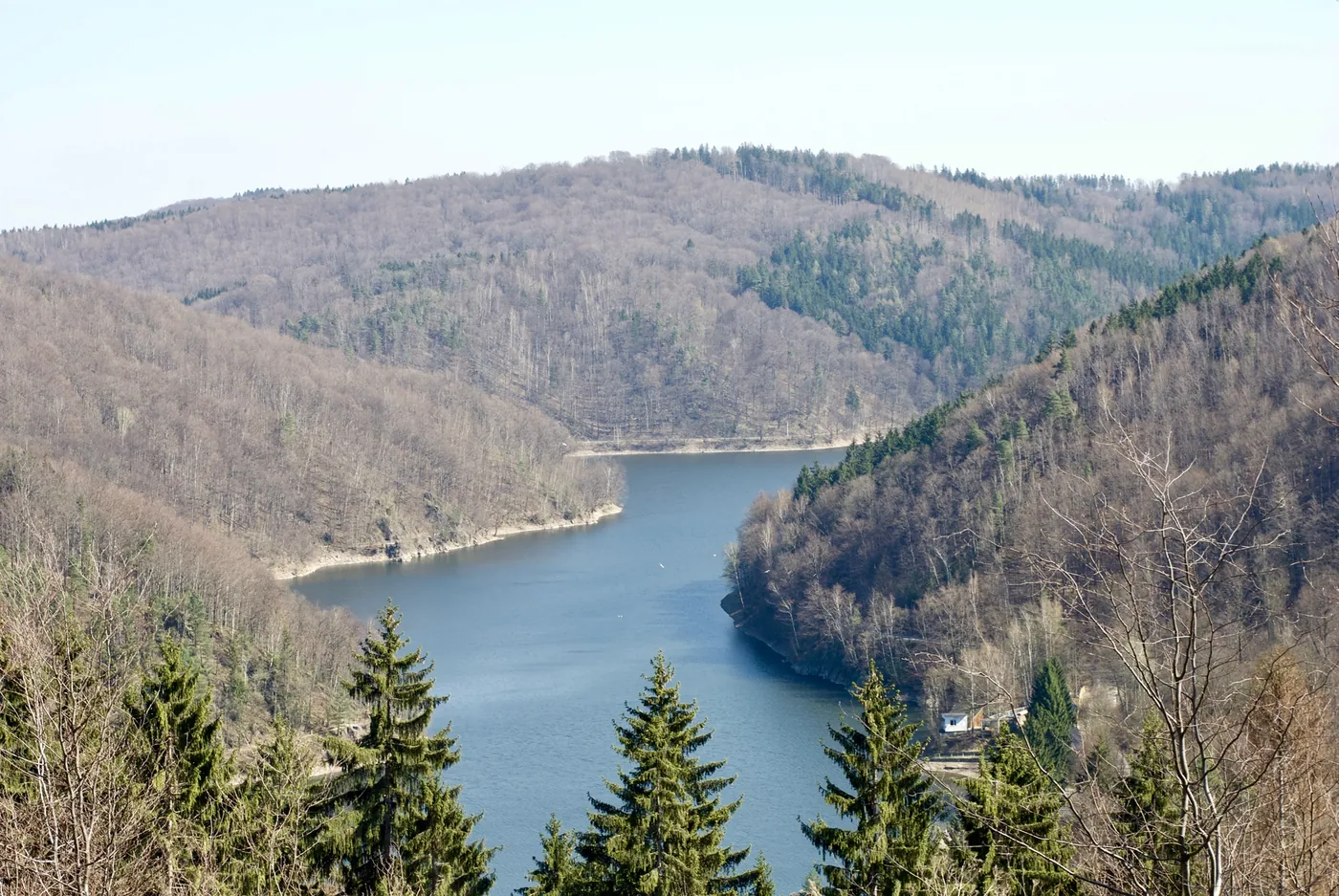 Widok na Jezioro Lubachowskie